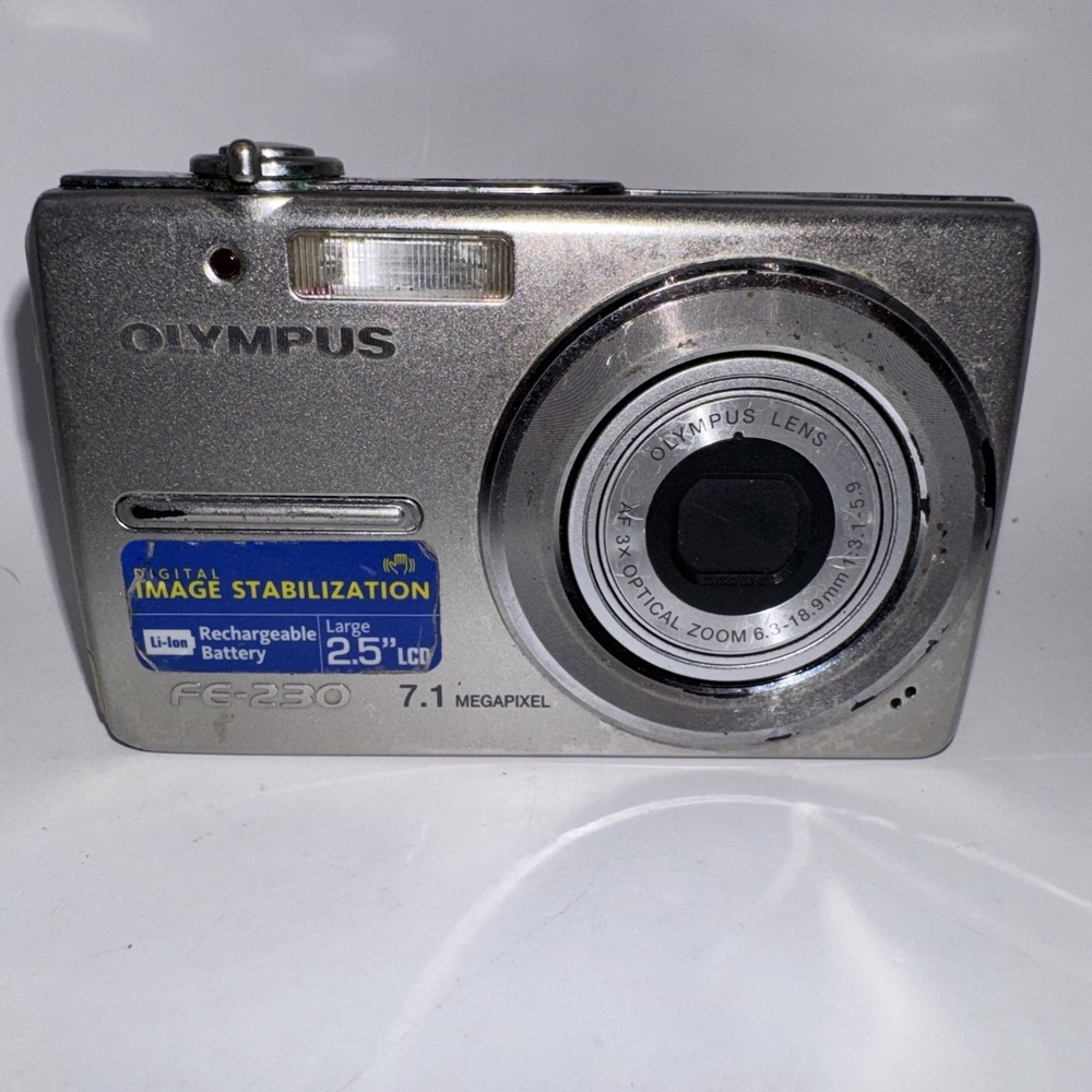Olympus FE-230 Digital Camera 7.1 MP Point Shoot Silver 3x Zoom LCD As Is